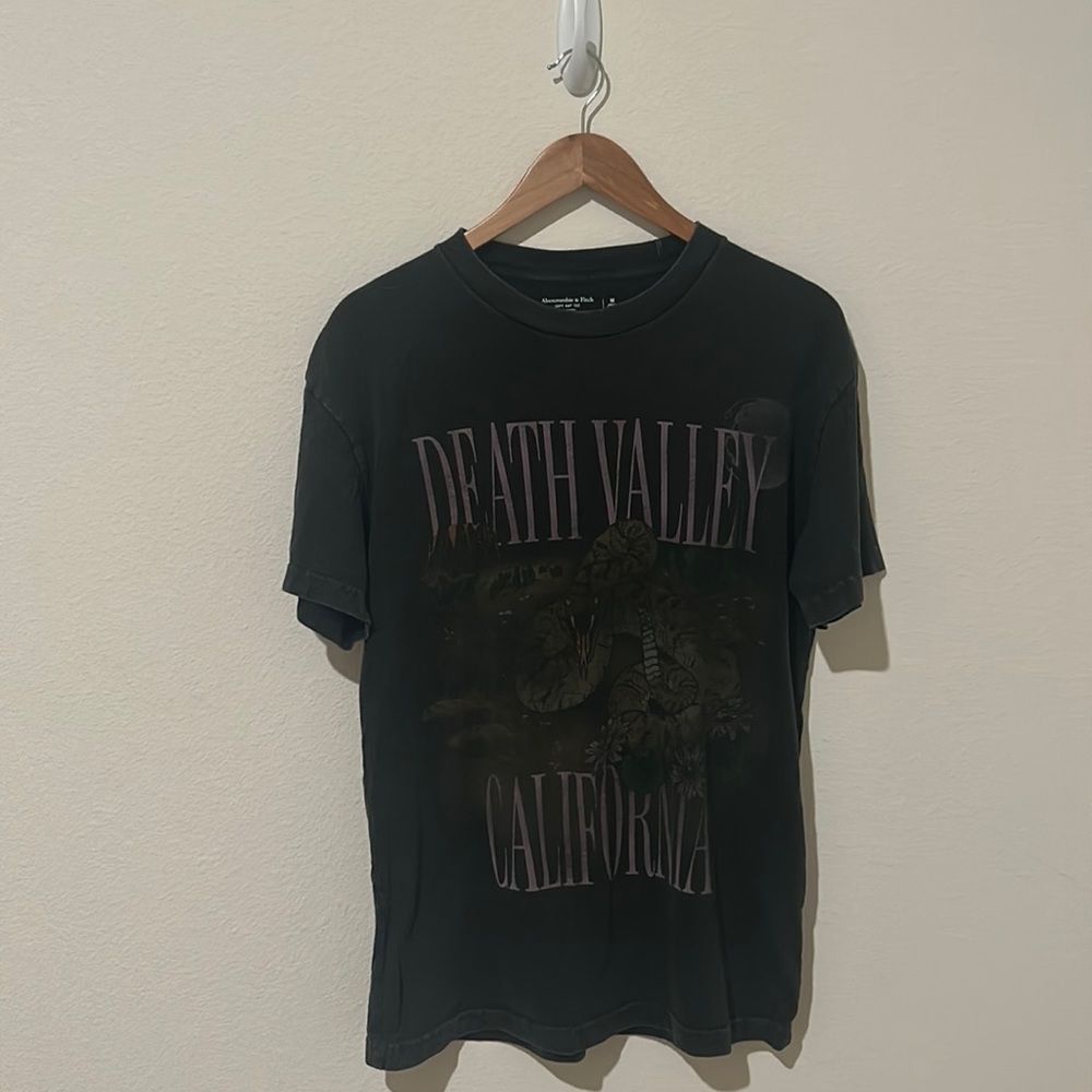 Abercrombie and Fitch graphic tee size medium dark gray, soft and relaxed fit